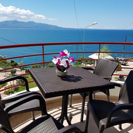 Apartment Of Beautiful Dreams Over The Sea Saranda Extérieur photo