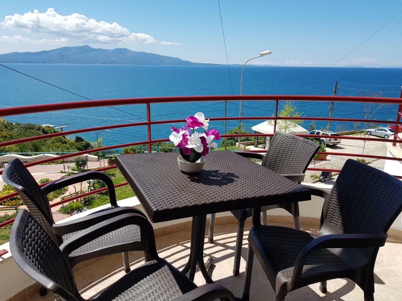 Apartment Of Beautiful Dreams Over The Sea Saranda Extérieur photo
